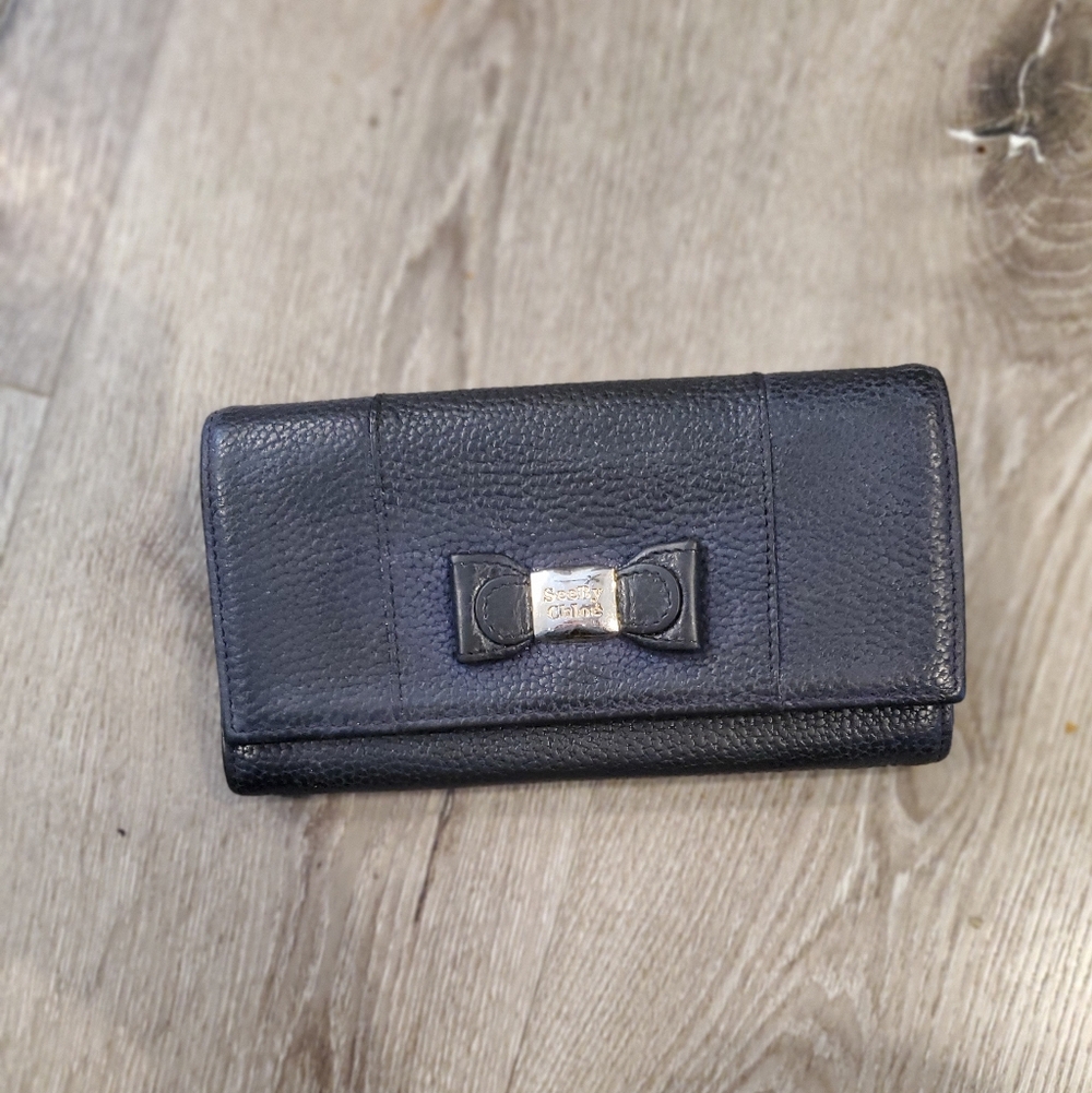 SEE BY CHLOE Vintage Elegant Black Leather Wallet